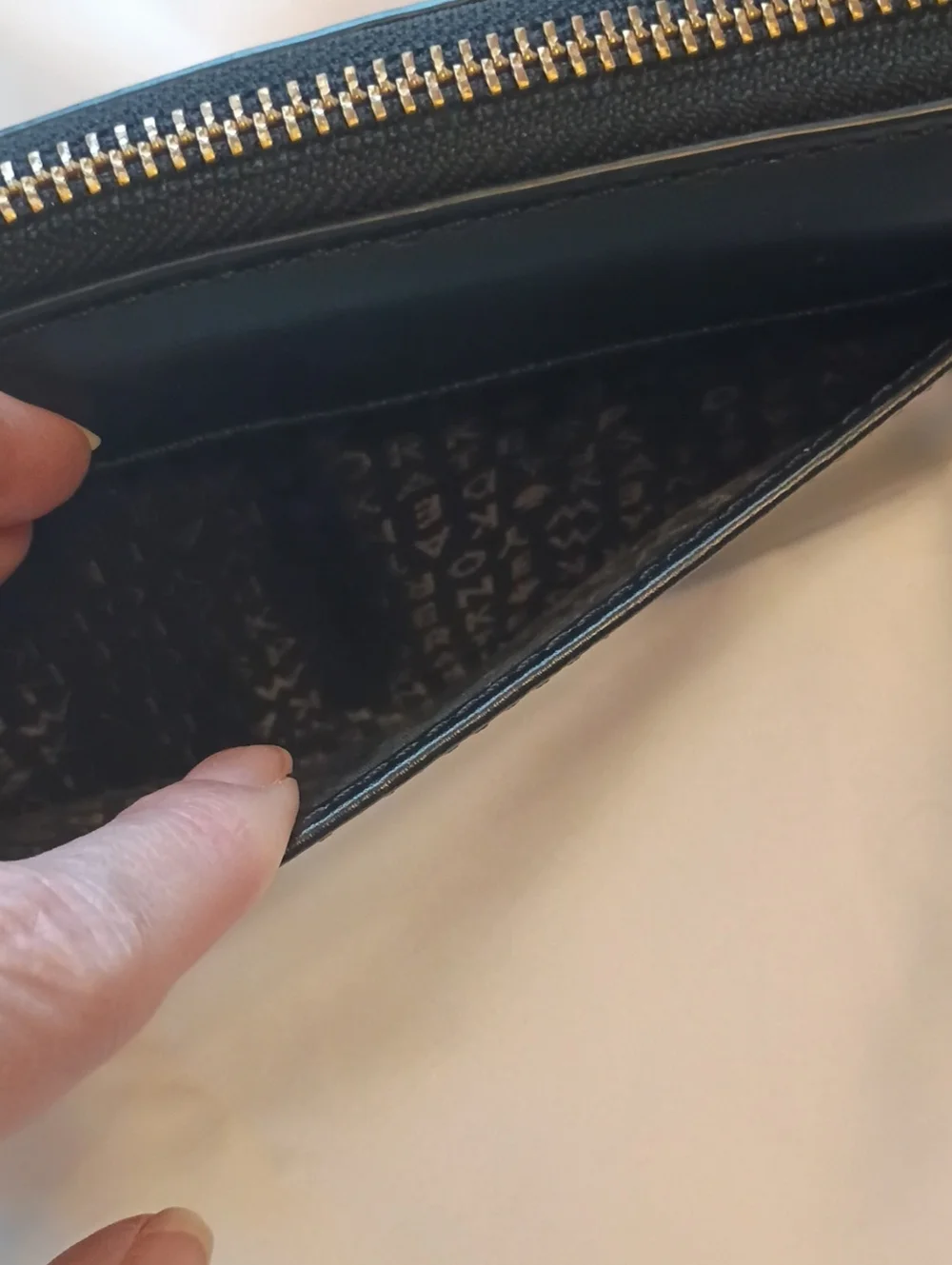 Kate spade poppy flower neda zip around wallet
